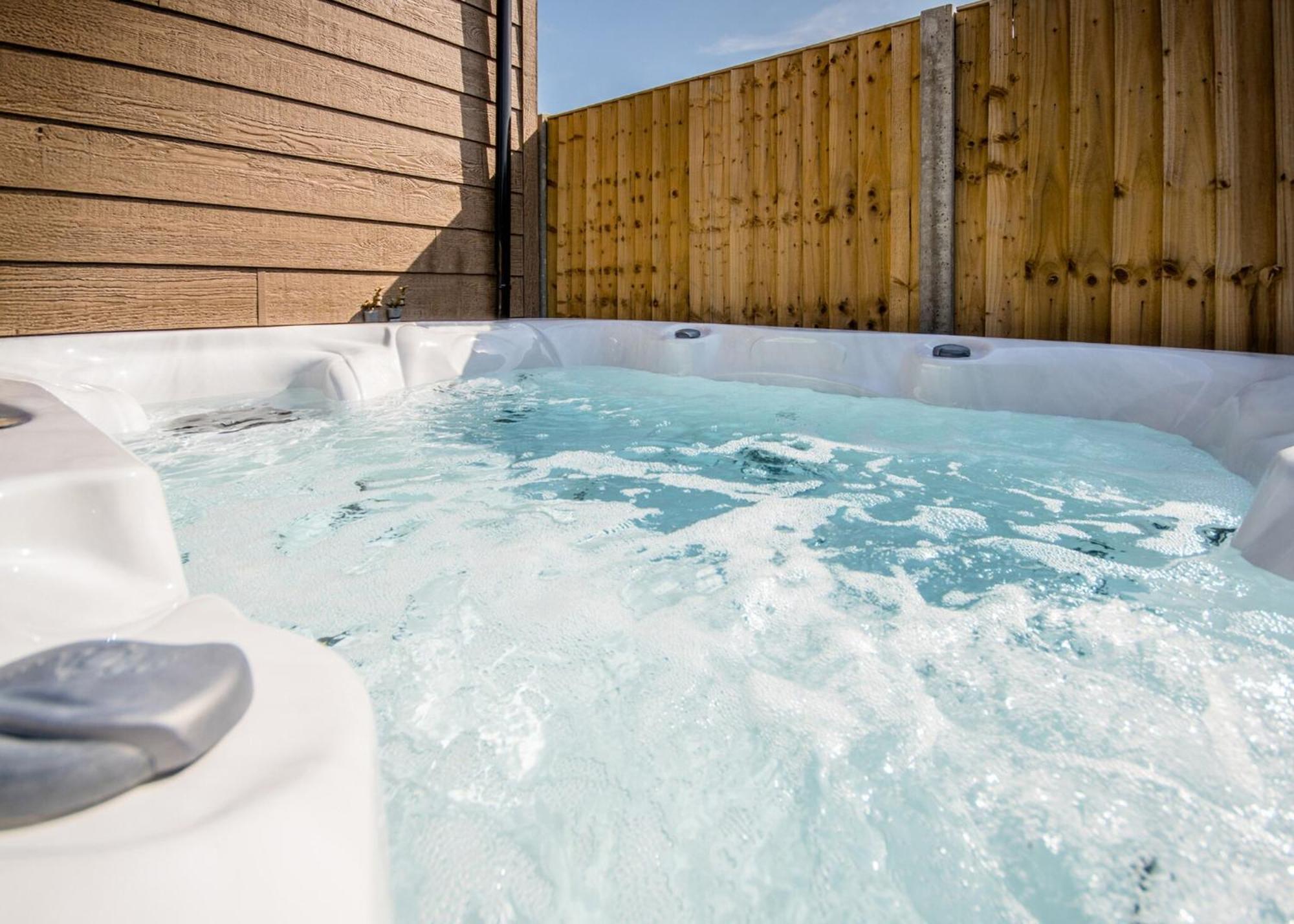Hawthorn Glen Lodges Downham Market Exteriör bild